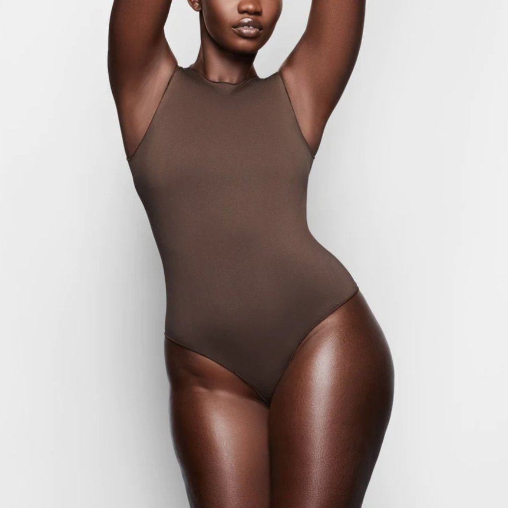 SKIMS Essential Crew Neck Sleeveless Bodysuit - Large